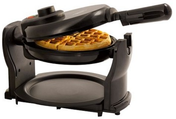 Kohls-Black-Friday-Bella-Rotating-Waffle-Maker